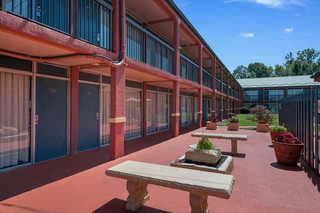 Americas Best Value Inn St. Joseph At I-29 Esterno foto