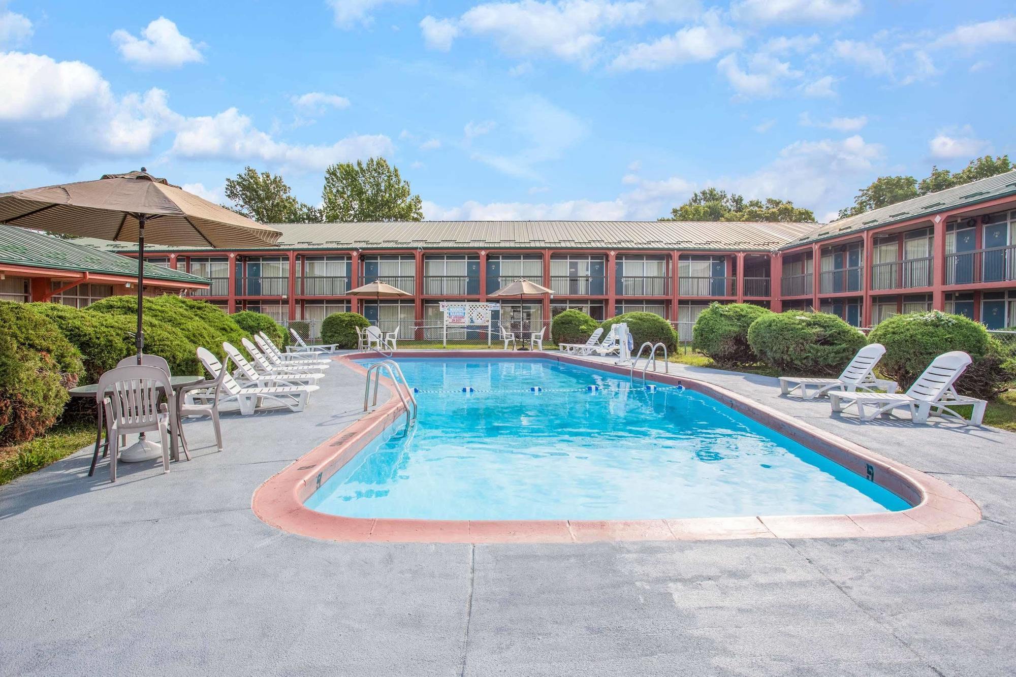 Americas Best Value Inn St. Joseph At I-29 Esterno foto