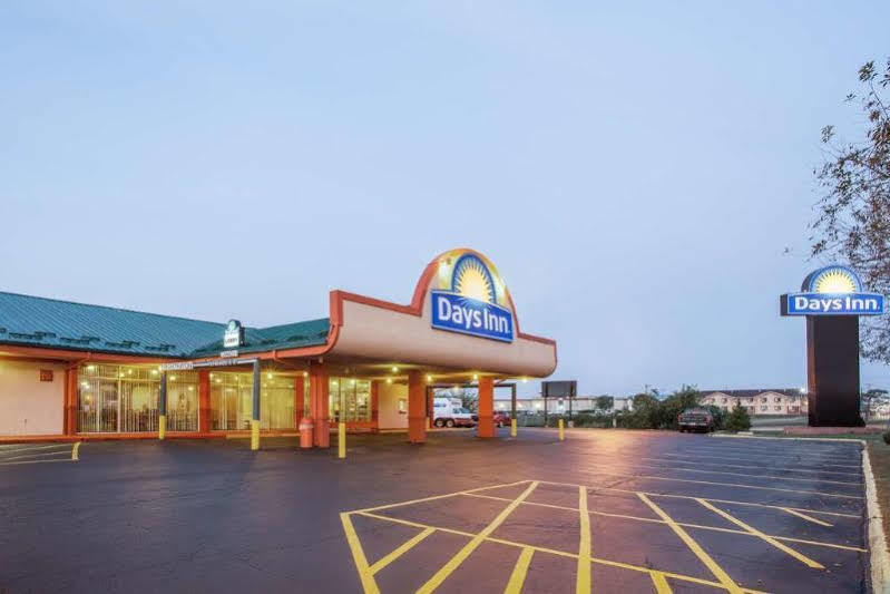 Americas Best Value Inn St. Joseph At I-29 Esterno foto