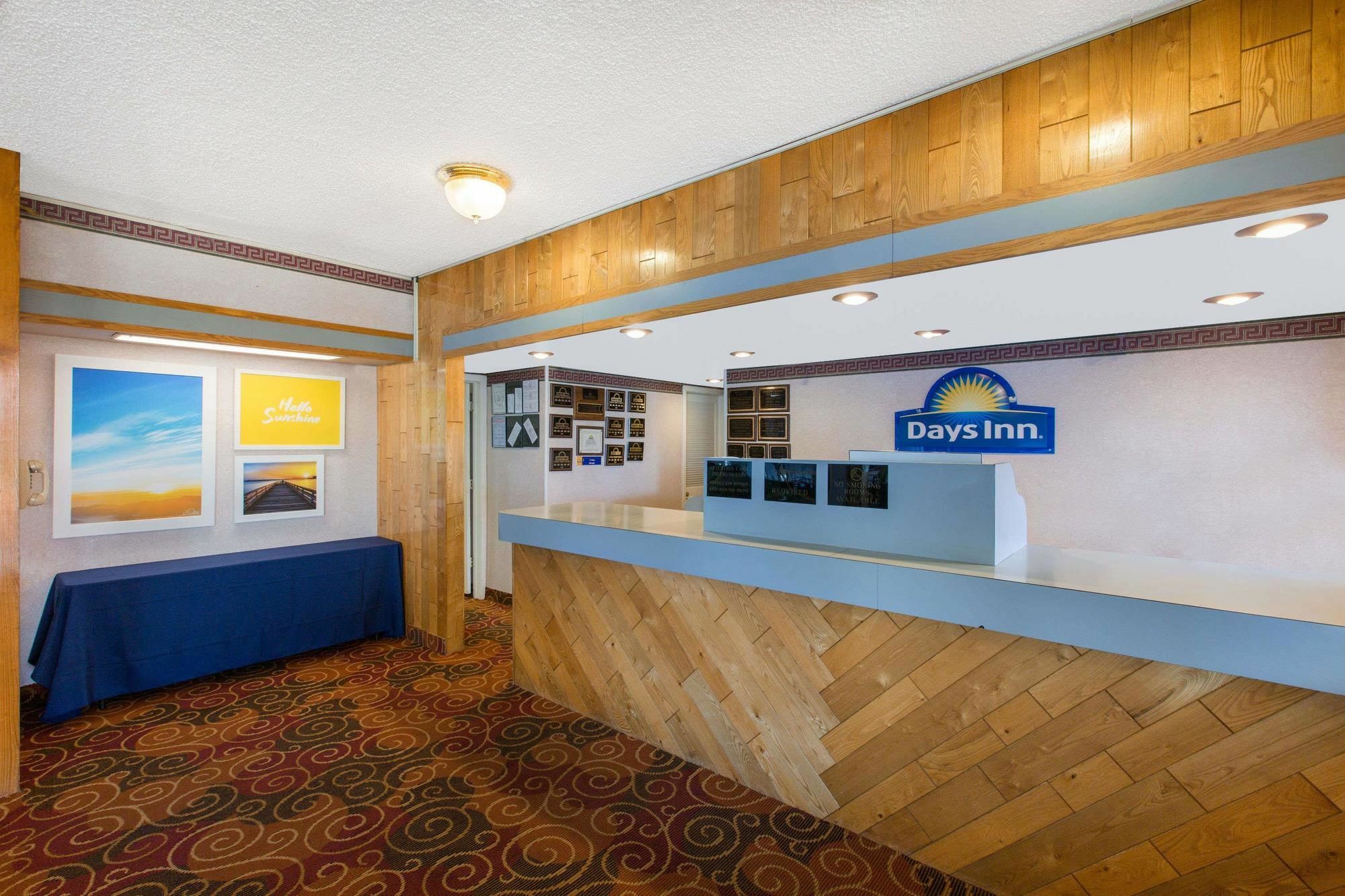 Americas Best Value Inn St. Joseph At I-29 Esterno foto