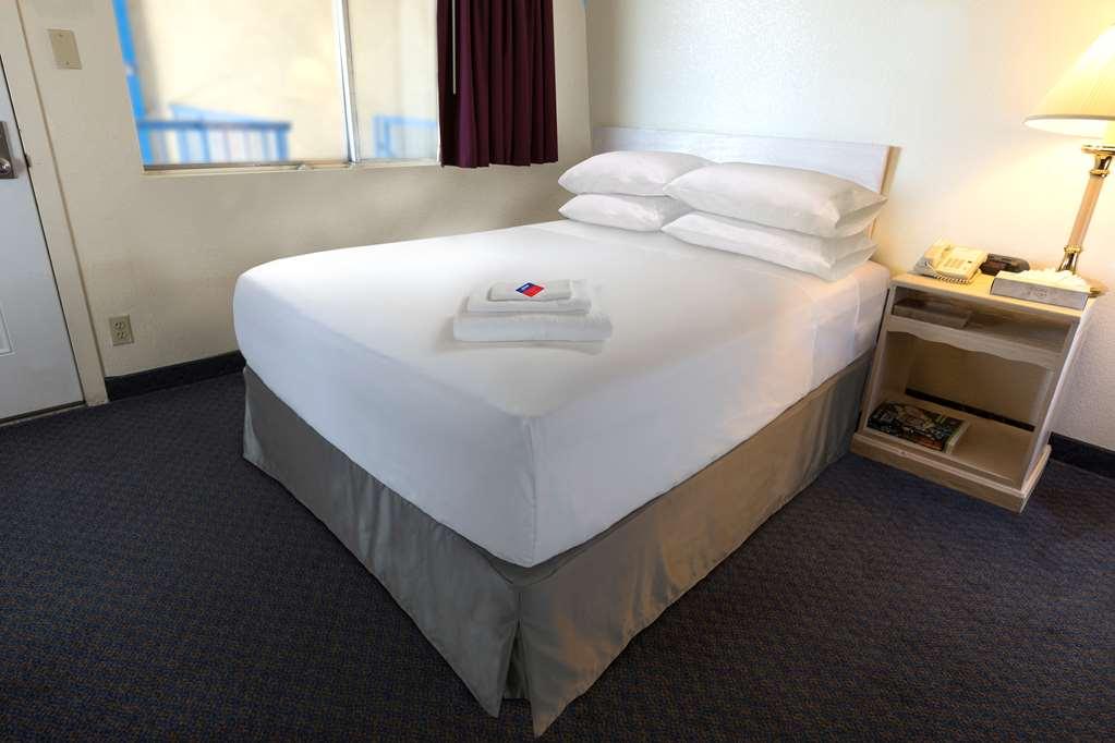 Americas Best Value Inn St. Joseph At I-29 Esterno foto