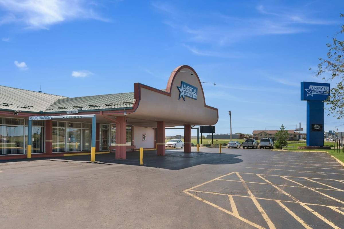Americas Best Value Inn St. Joseph At I-29 Esterno foto